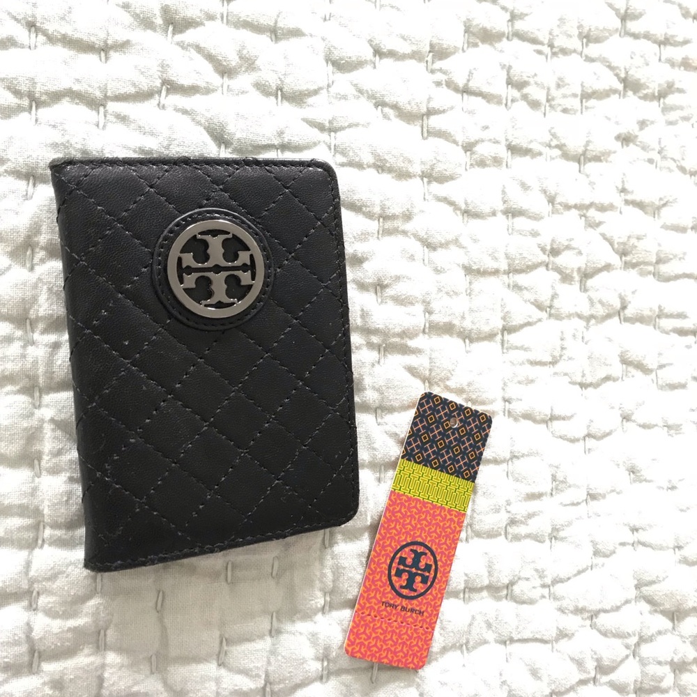 NWOT Tory Burch Mercer Transit Pass Holder Wallet